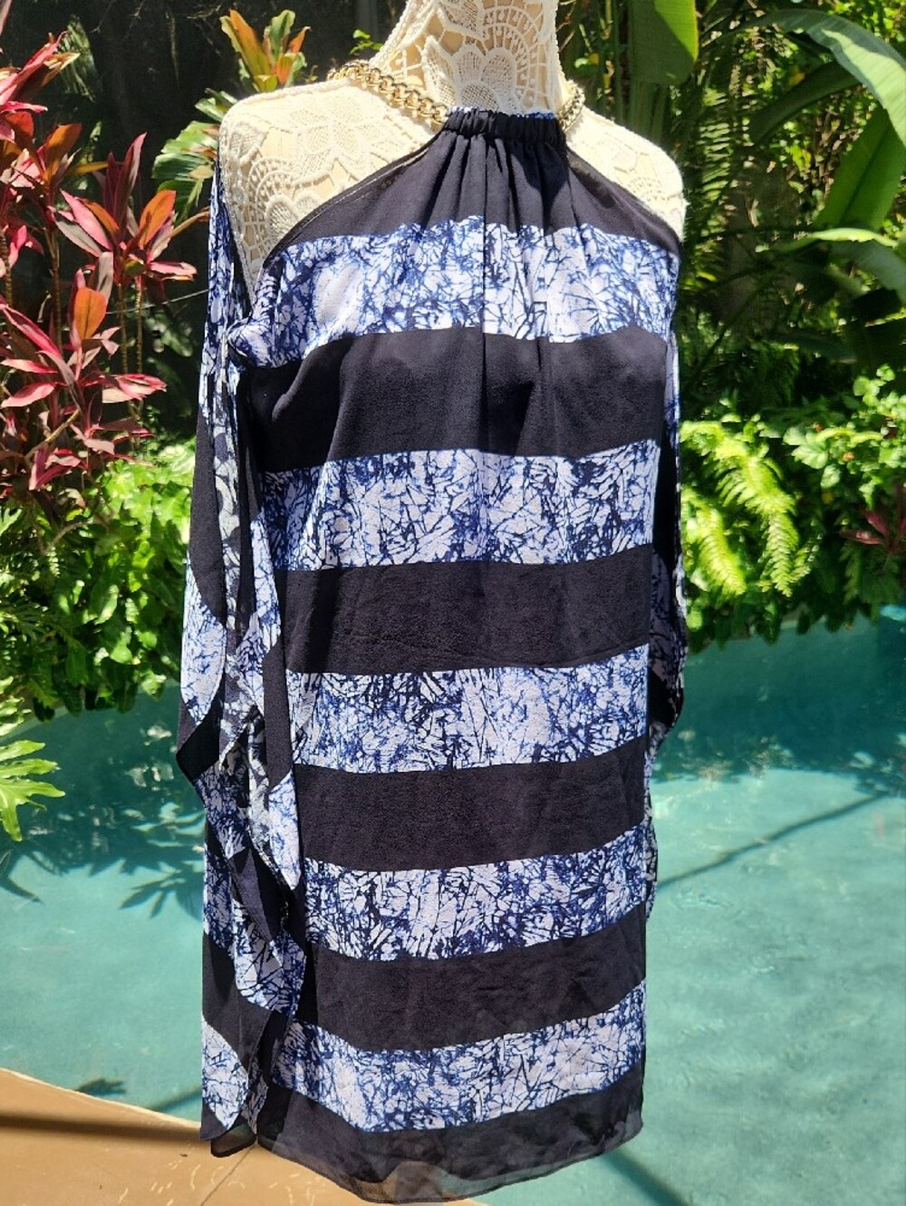 Michael Kors Navy and White Reversible Halter Dress..amazing! - Picture 4 of 10